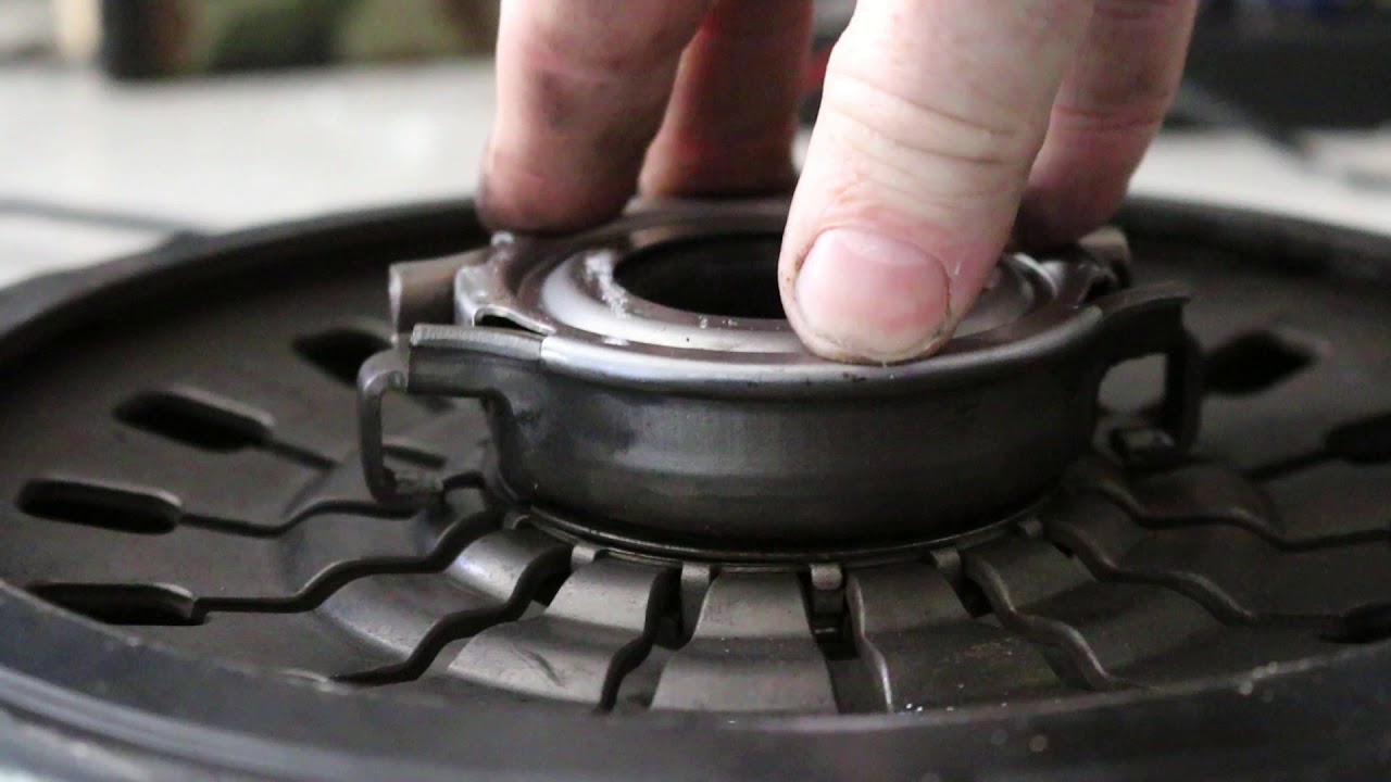 Releasing the gearbox from an Evo or VR4.