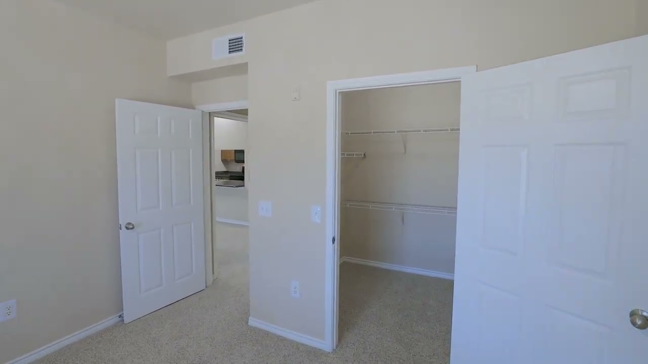 Laguna Vista Farmers Branch TX lagunavistaapts.com 1BD 1BA Apartment