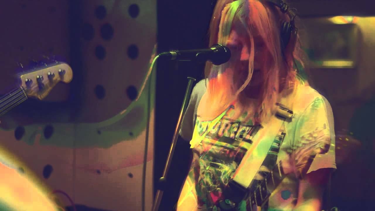 GLINTSHAKE - EVIL (Live@Studio)