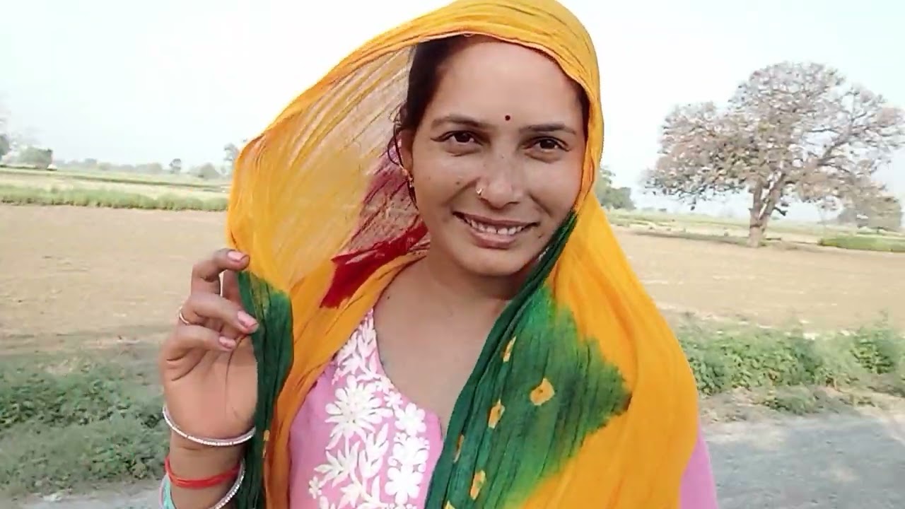 राधे राधे सभी मेरी फैमिलीको 🥰मैं गांव में जाकर बनाया🚩 ब्लॉग ❣️आप सब देखी कैसा बना 💐💐