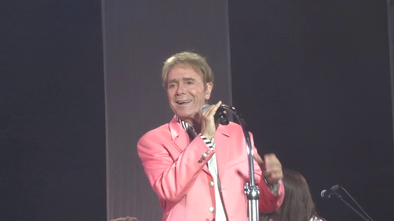 Cliff Richard - Greenwich 01/07/19 - Move It
