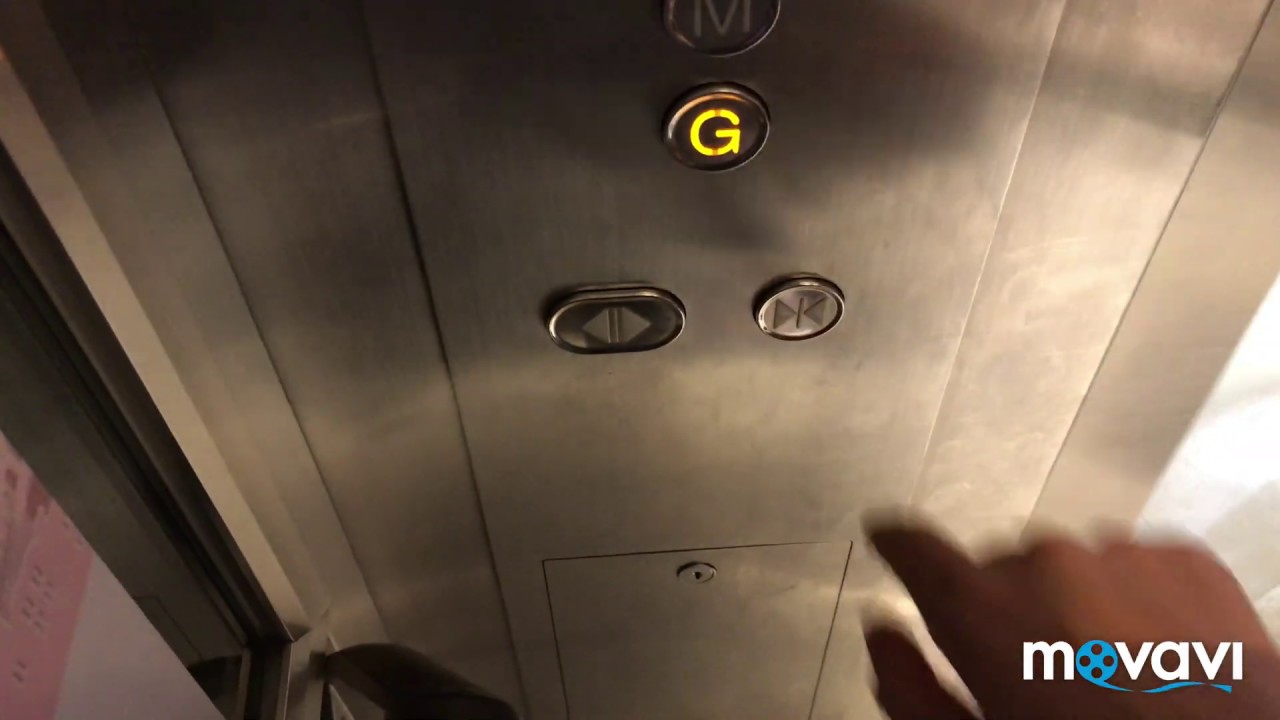 EXTREMELY BUSY 2011 Mitsubishi traction scenic elevators @ Terminal 21 in Bangkok, Thailand