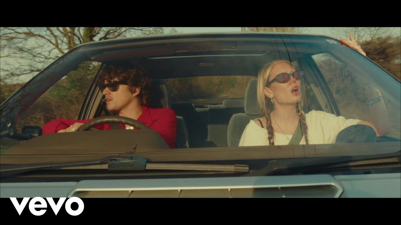 Bradley Simpson - Favourite Band (Official Visualiser) ft. Nieve Ella