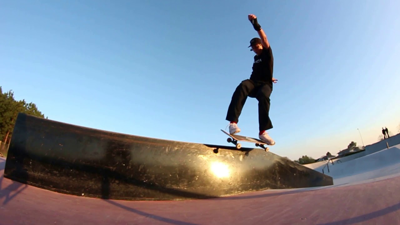 Noah Mahieu | George Poole | Simon L&eacute;aut&eacute; | Vincent Coupeau  @ Seignosse bourg skatepark