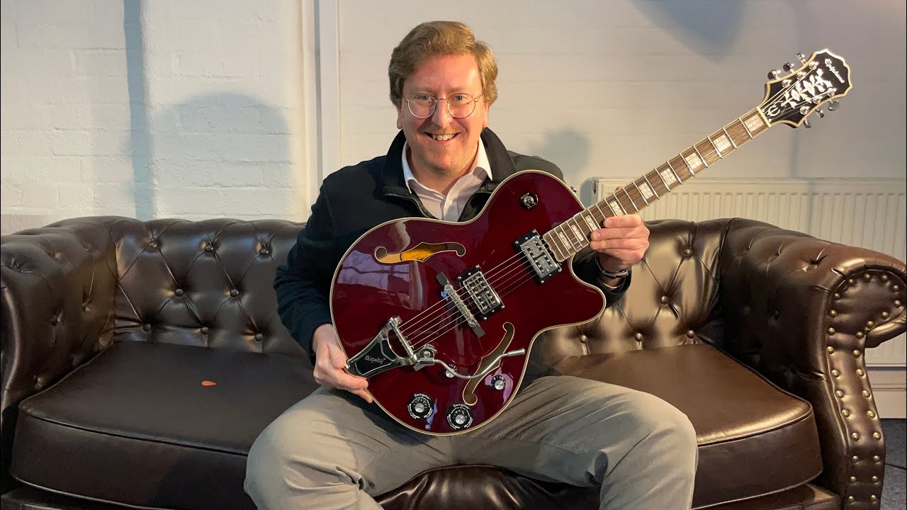 Second Hand Epiphone Emperor Swingster Wine Red - Rimmers Music Demonstration & Playing With James