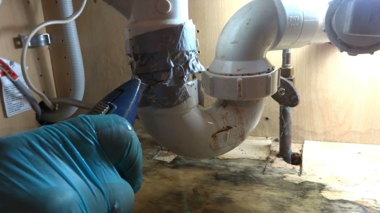 LEAKING DISHWASHER