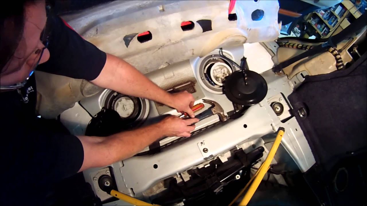 DIY Fuel Pump removal Range Rover HSE (2004) and disassemble