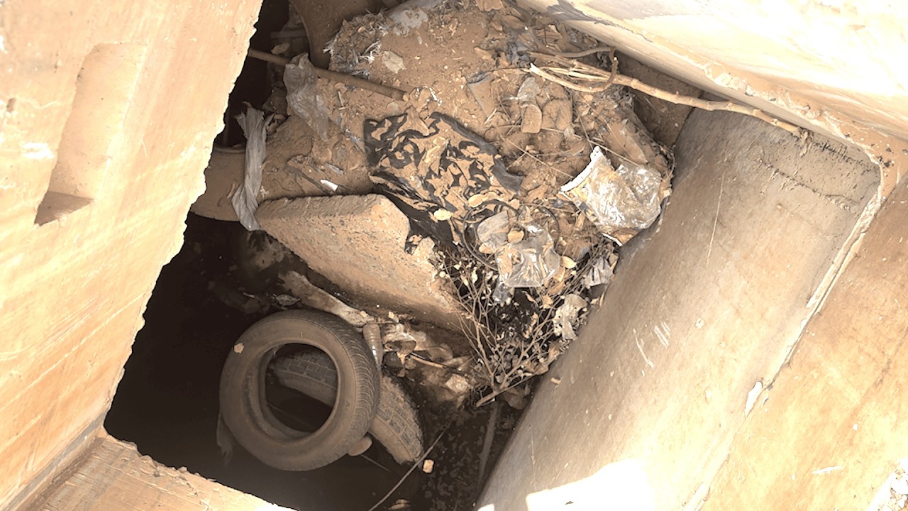 Suite au signalement d’un canal endommagé, Touba ca kanam l'a réparé dans l'immédiat .