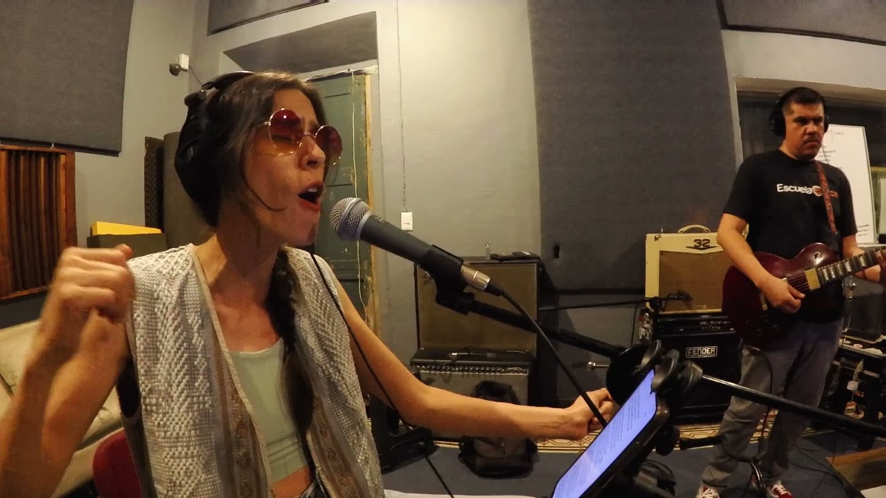 Rei Volcana - I Feel (Live Session)