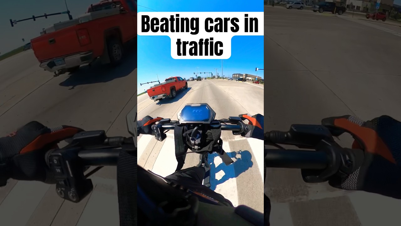 They can&rsquo;t keep it with the road runner scooter