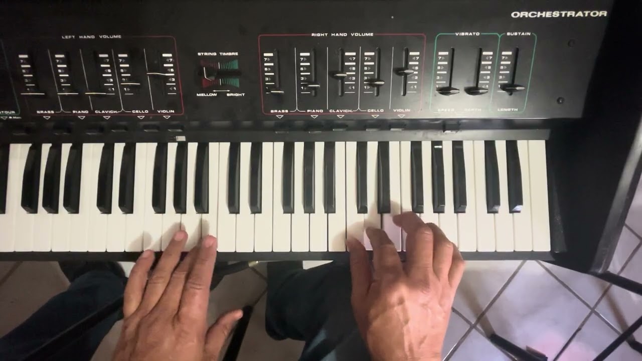 CRUMAR ORCHESTRATOR BRONCO THEMES