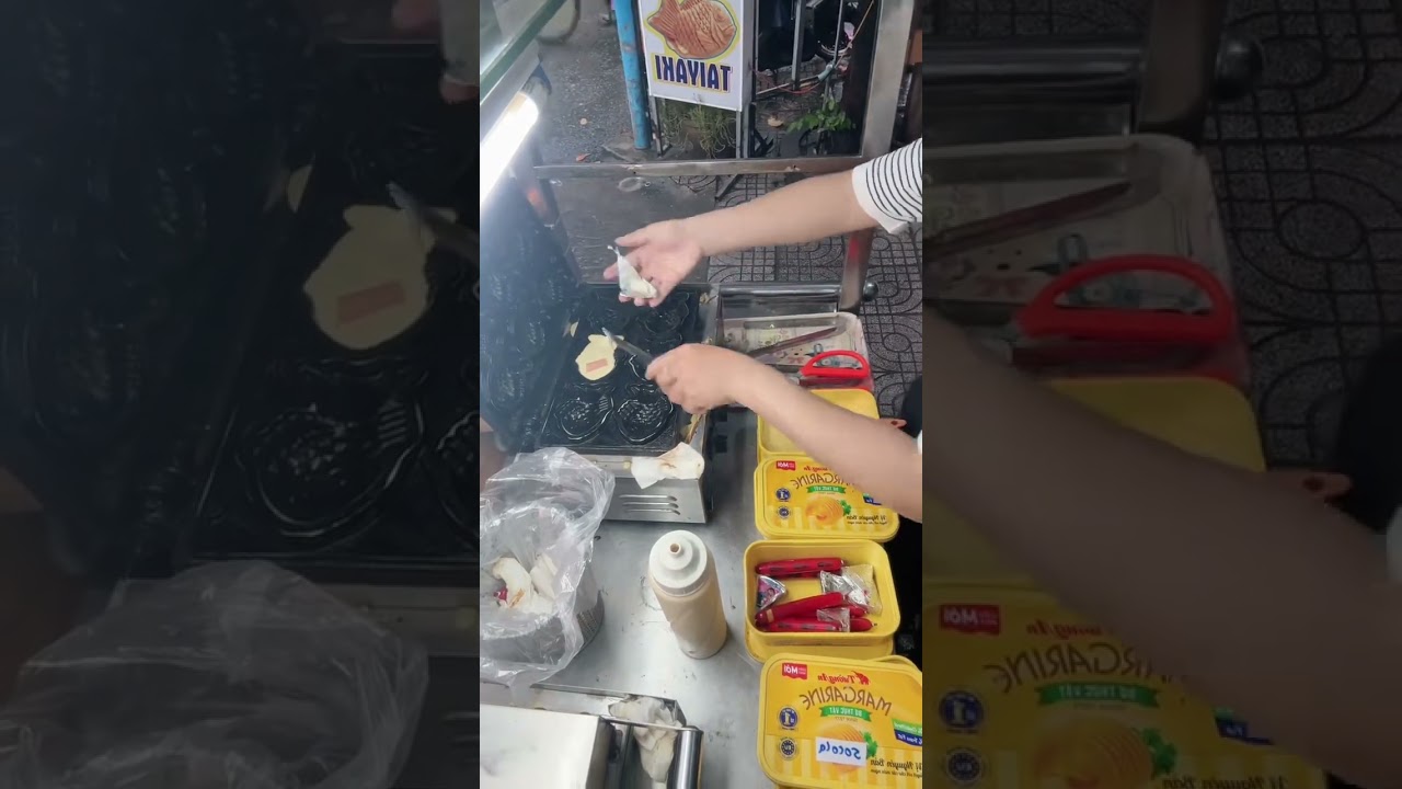 Bánh cá nướng nóng hổi vừa thổi vừa ăn 