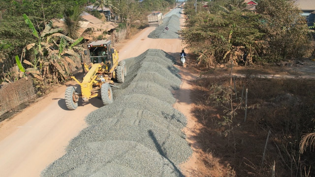 100% Finished Processing Motor Grader Operating Technique, Gravel Spreading Foundation Construction