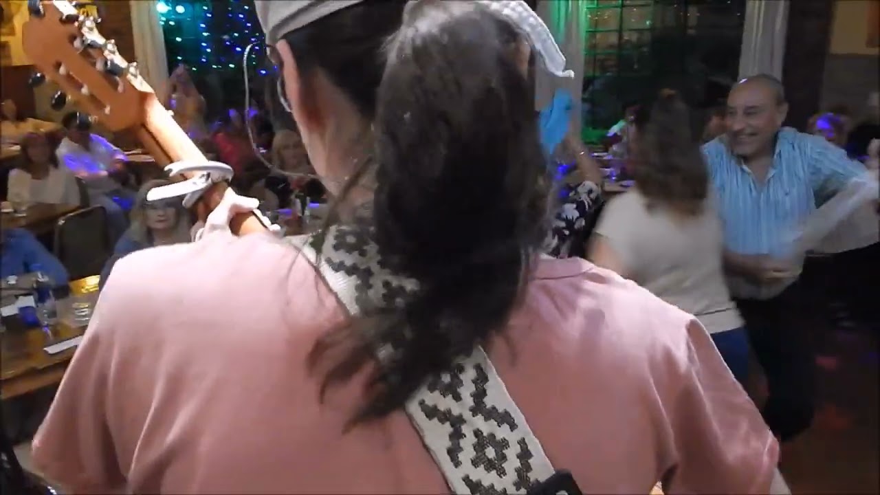 Al Jardín de la República. Valentina da Silva. La Esquina del Folcklore. Bahía Blanca.