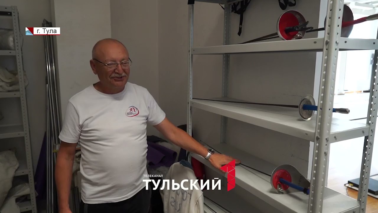 Тренер по фехтованию объяснил разницу между шпагой, рапирой и саблей