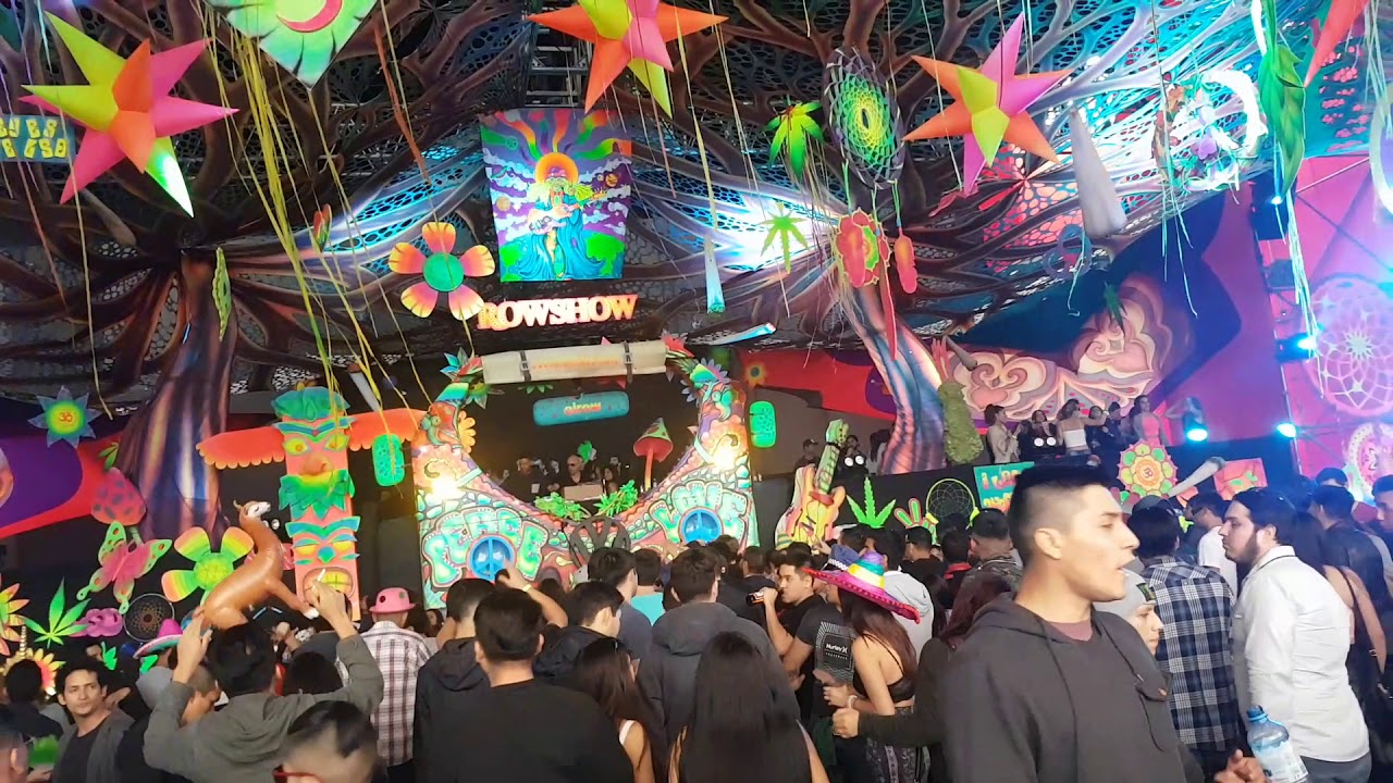 Elrow Perú  2017 / Tremendo b2b2b 

Technasia + Andres Campo + Russ Yallop 💣
