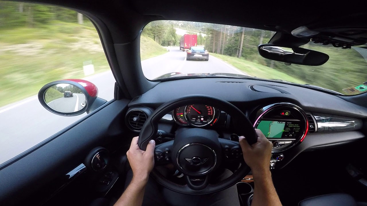 Mini JCW 2018 POV , nice road near Cortina, Dolomites