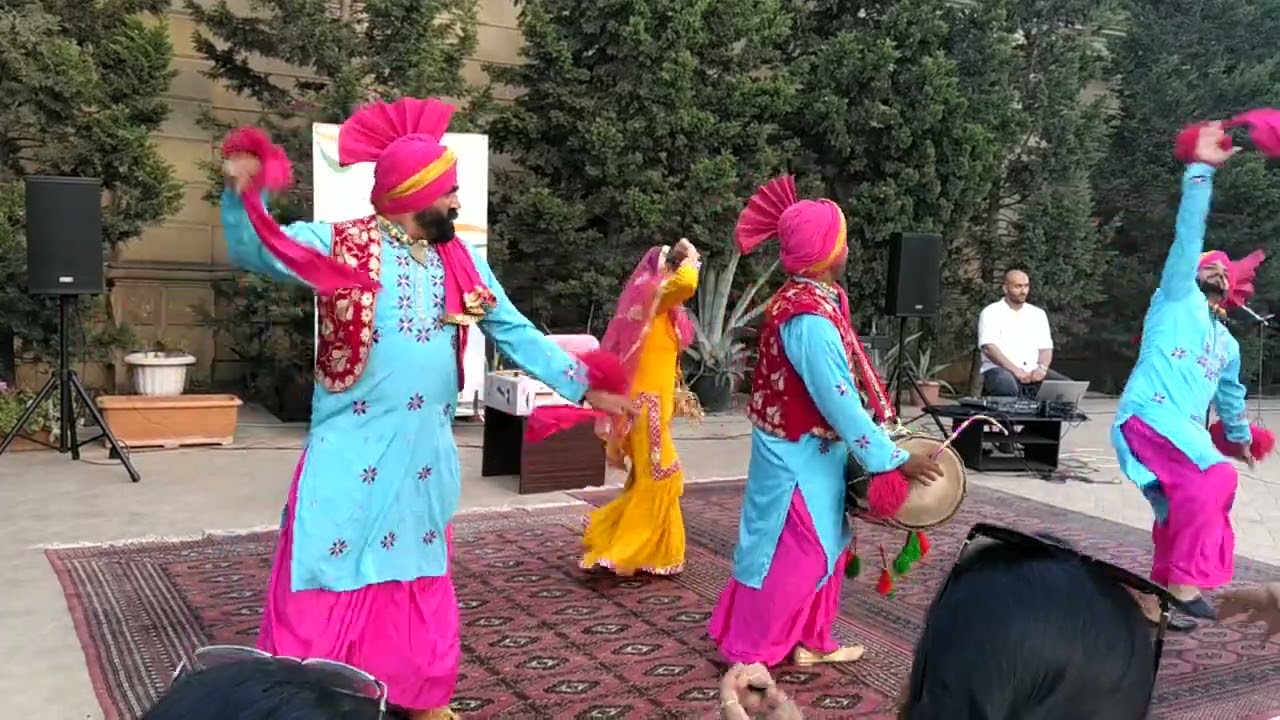 Горячие Индийские - Пенджабские танцы в гостях в Баку.