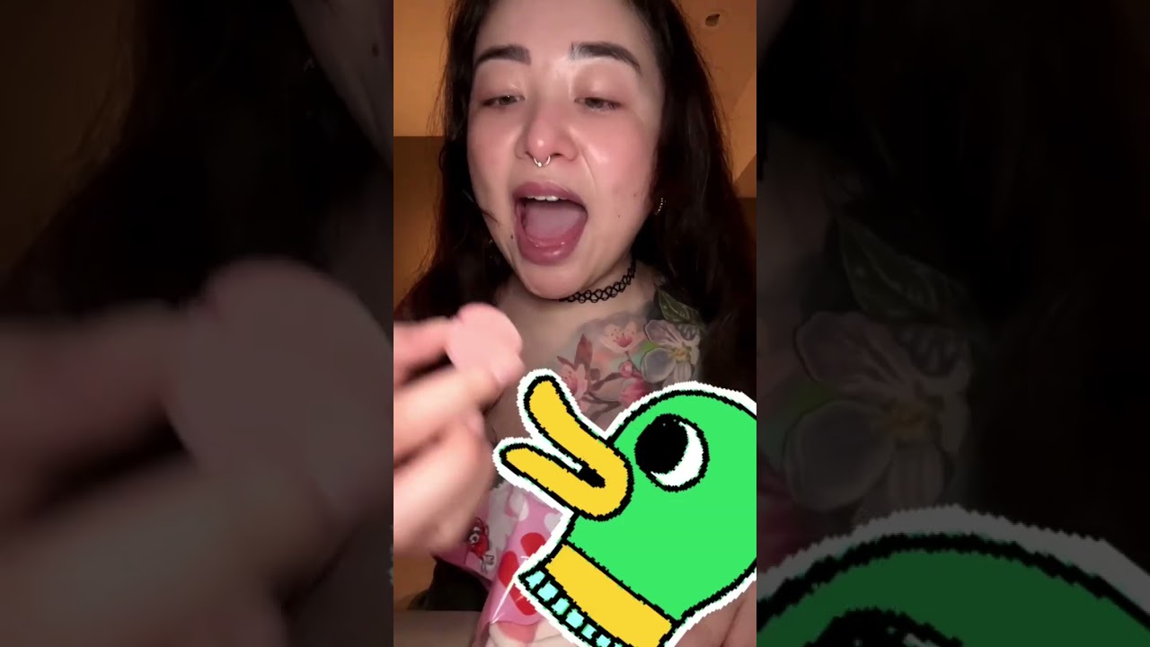 TROLLI KISS