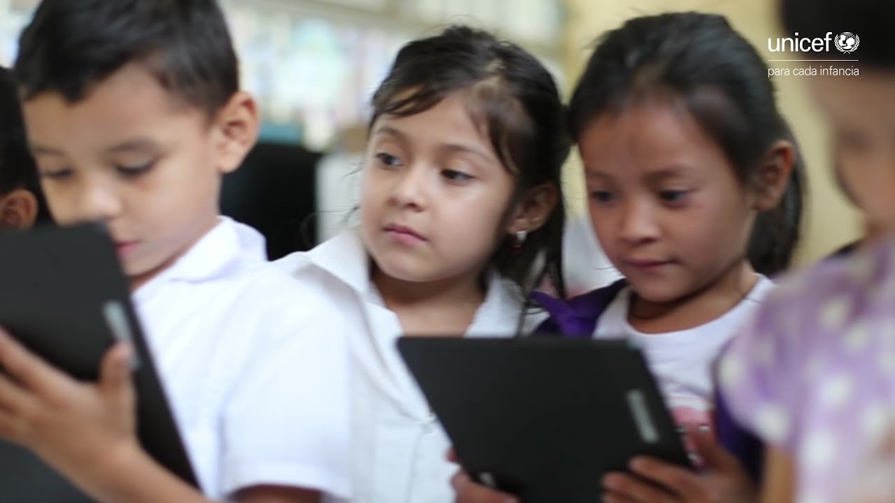 Aprendiendo con Educatrachos: Pasaporte de Aprendizaje 📚🌐