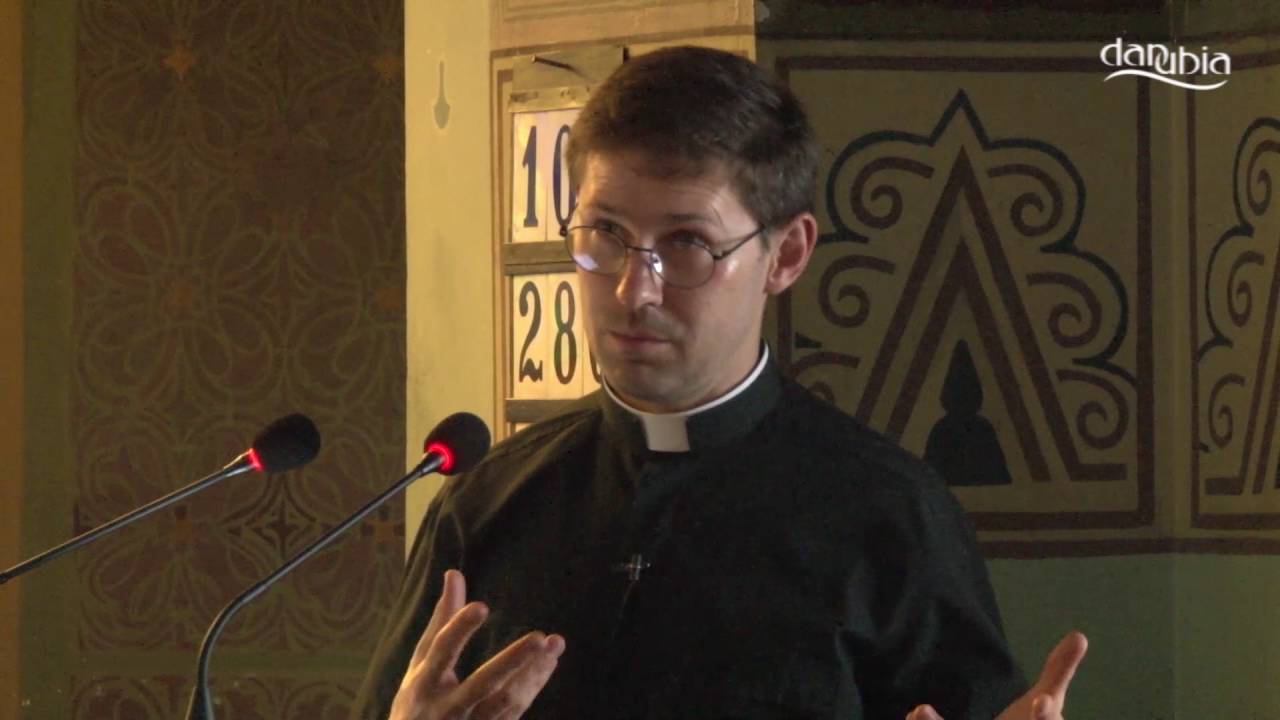 A gregorián énekekről tartott előadást Sztankó Attila atya Zebegényben