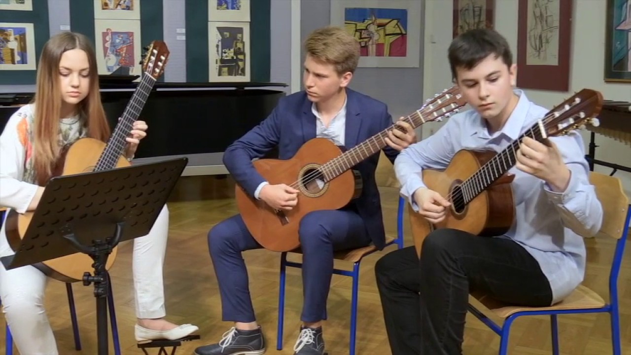 João Pernambuco : Sons de Carrilhoes (Toada)