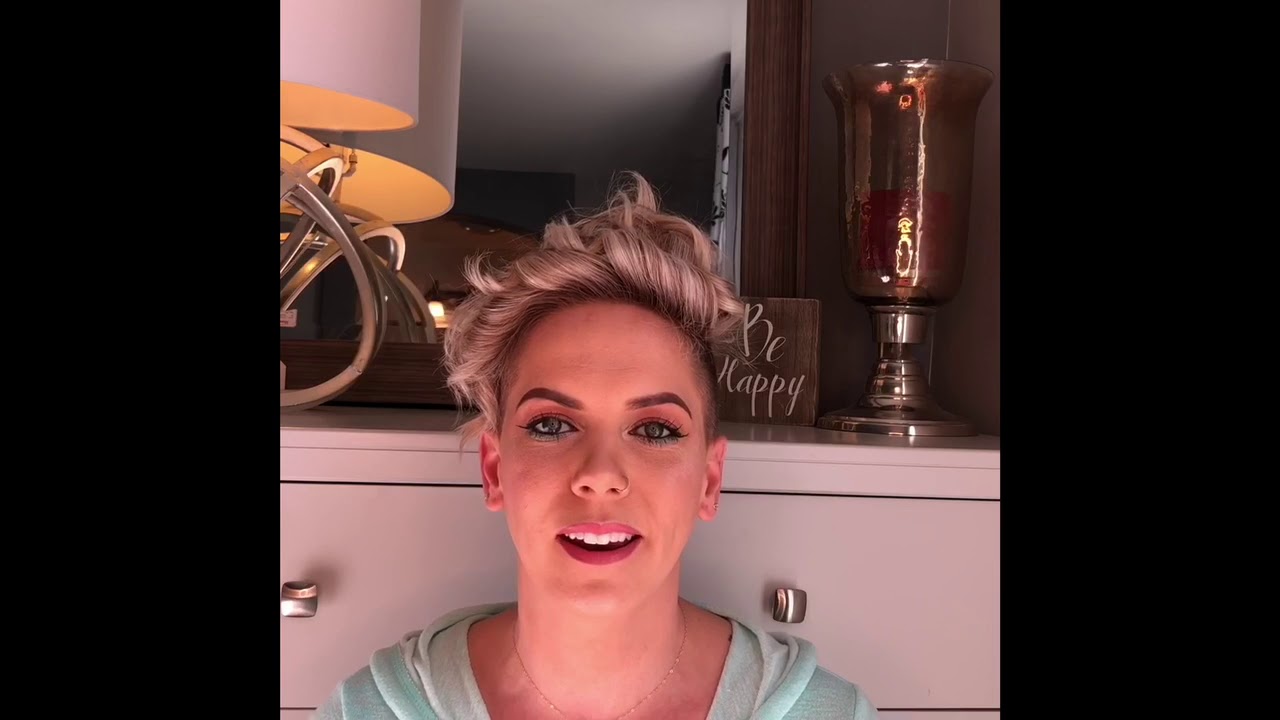 How I curl my short pixie undercut hair