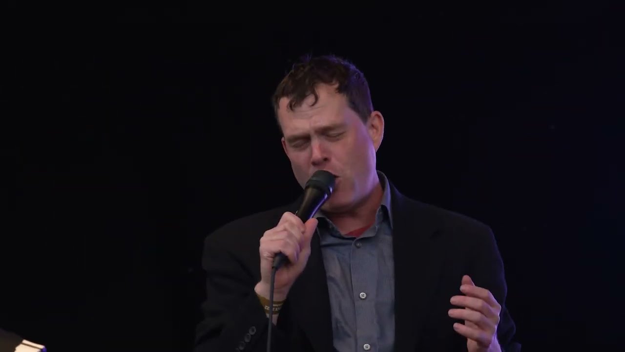 Electric Six at LeeStock 2022 with 90's hit 'High Voltage'