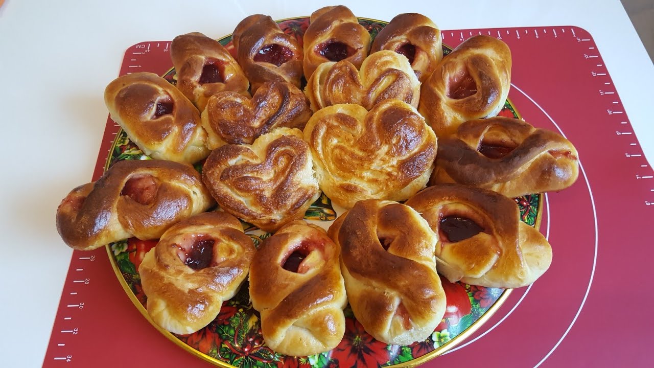 Königliche ,Pluschki  Hefegebäck mit Marmelade.