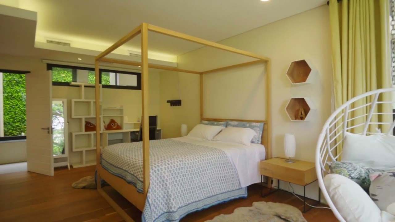 8 Beachwood