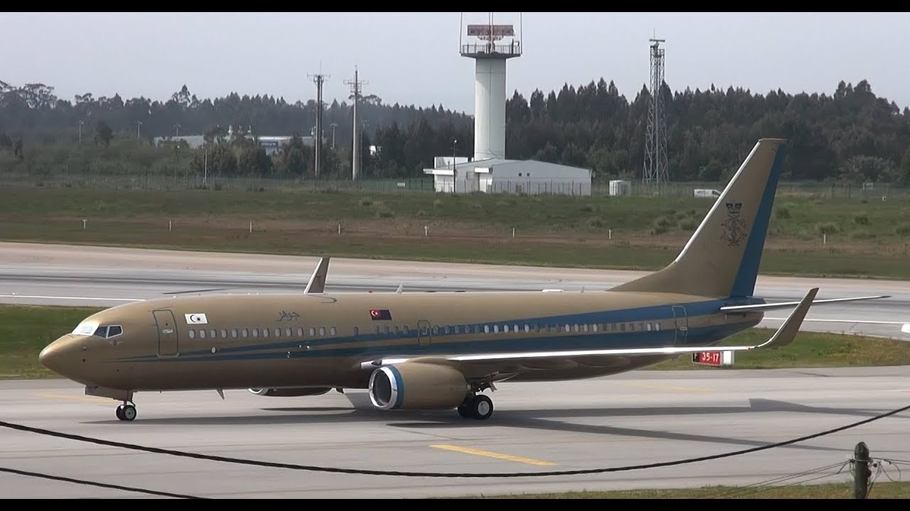 Boeing 737-82Z (BBJ2) Sultan of Johor
