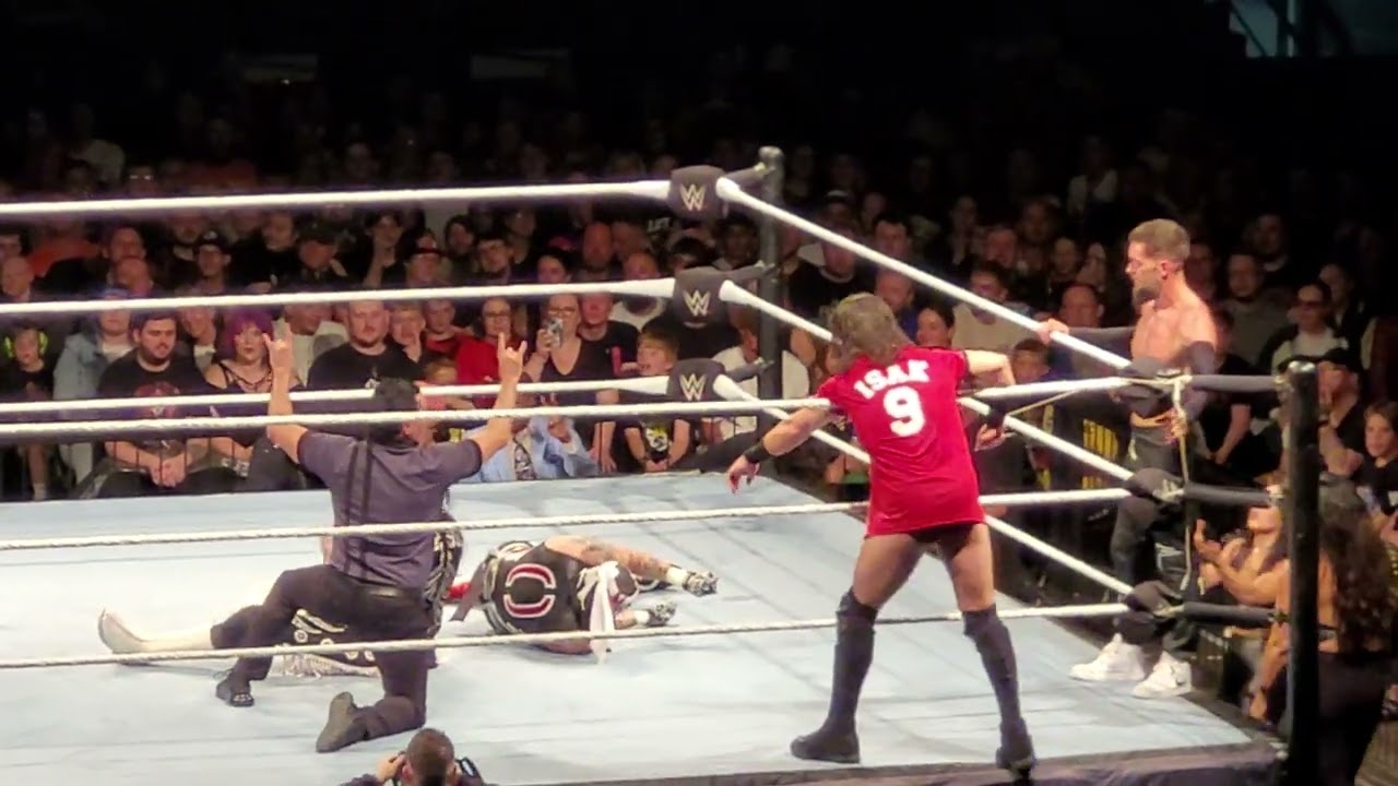 WWE WRESTLING NEWCASTLE AUGUST 2025 CM PUNK PENTA L A KNIGHT V DIRTY DOM FIN BALOR JD MCDONAGH 