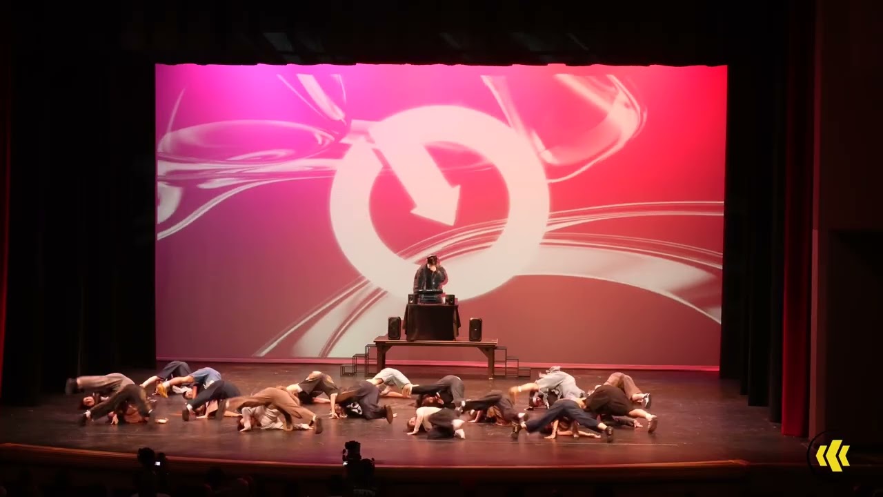 Grownups | PROJEKTFX 2026 (Wide View)