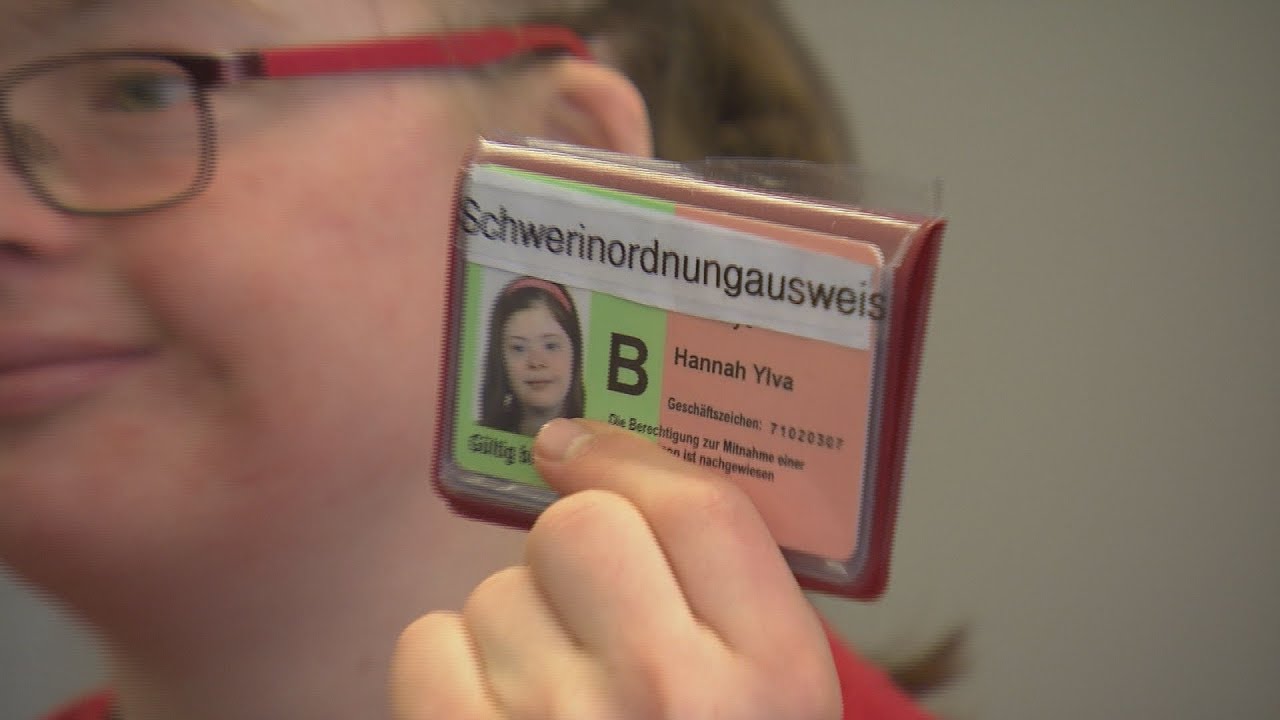 Schwer-in-Ordnung-Ausweis statt Schwerbehindert: M&auml;dchen &uuml;berzeugt Ministerium