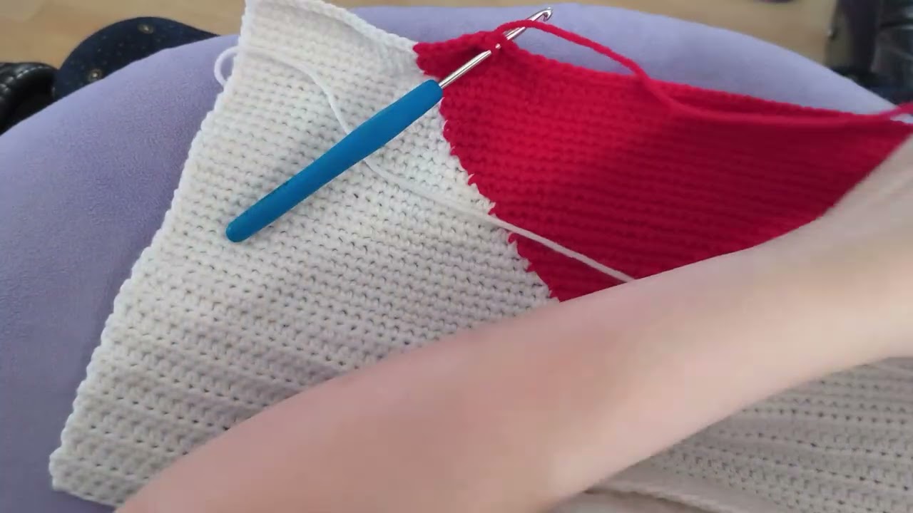Relaxing crochet with me - valentine's pillow - part 6