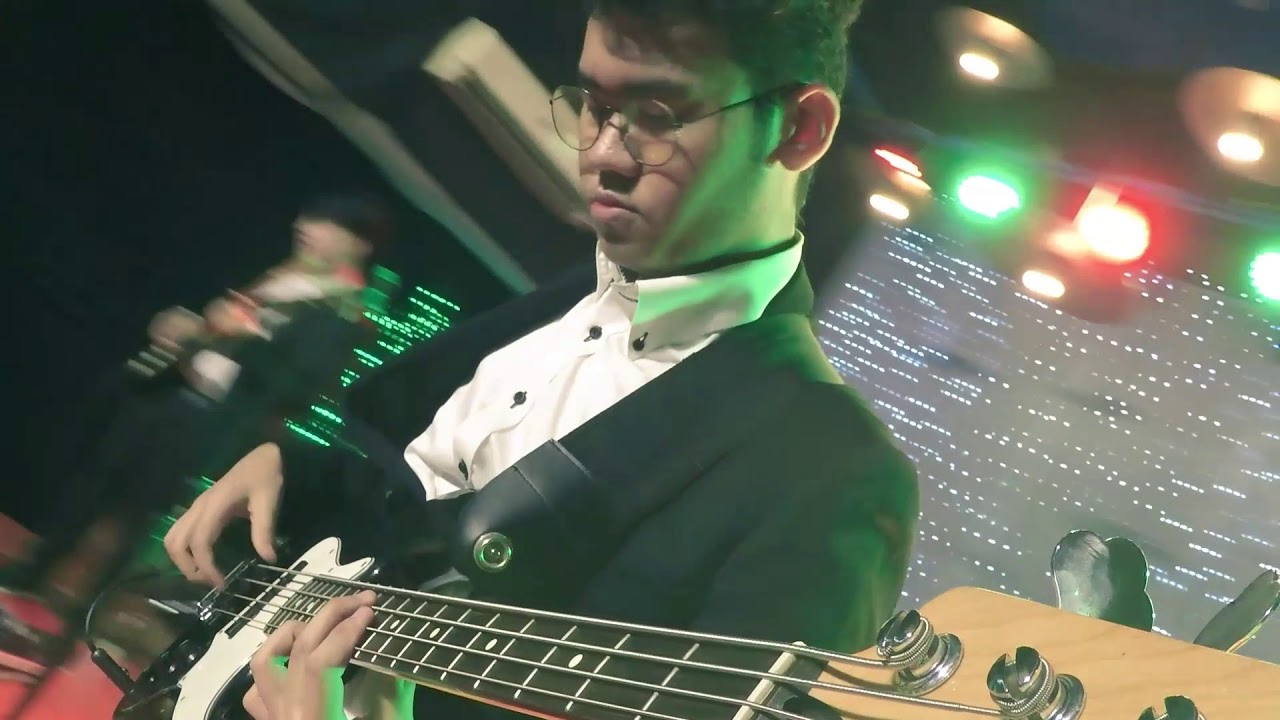 It's Christmas Planetshakers - Bass Cam!!