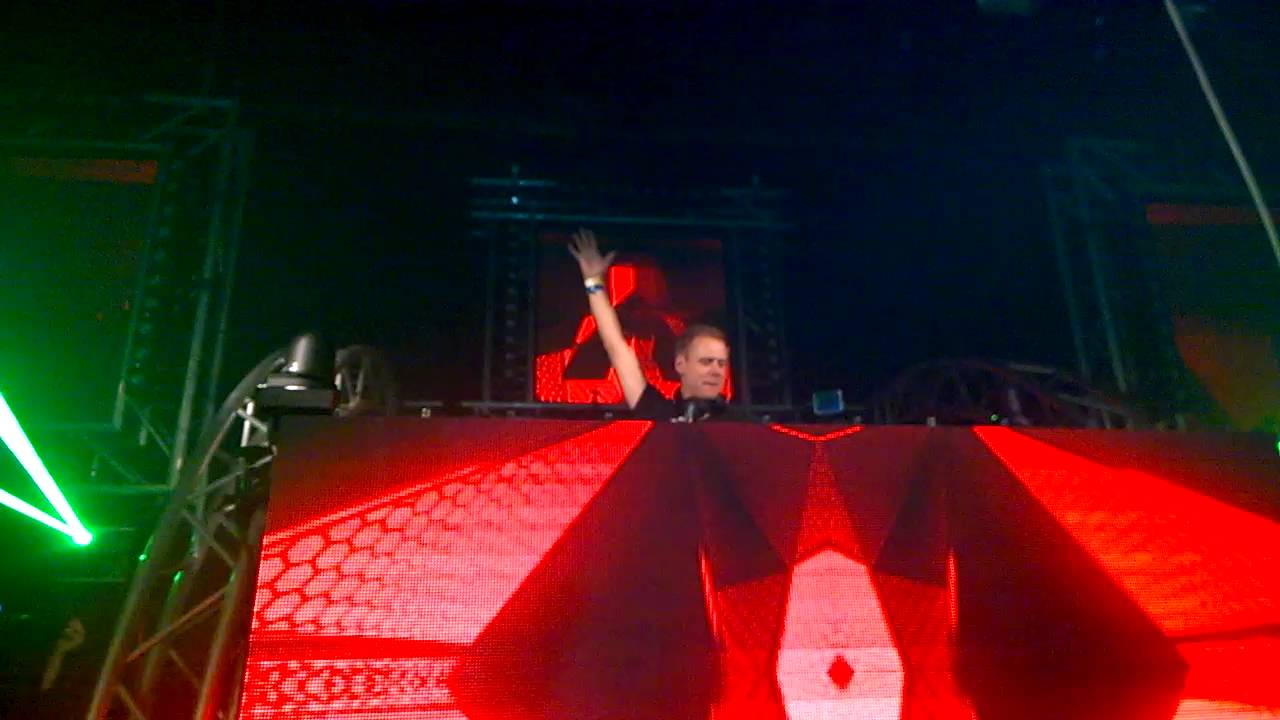 Armin van Buuren - 2 @ Armada Captivating, Undercurrent 14/10/2015