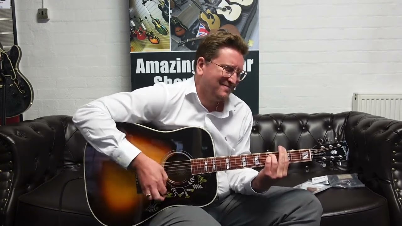 Gibson Hummingbird Standard Vintage Sunburst - Rimmers Music | Demonstration With James