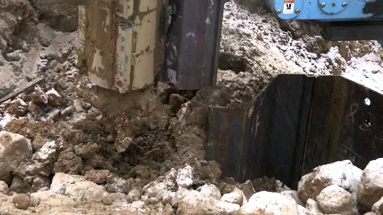 Вдавливание шпунта с лидерным подбуриванием.mp4