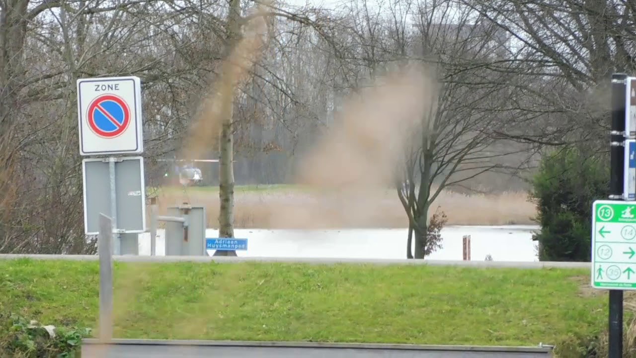 PH-PXC take-off Zevenhuizenplas Rotterdam