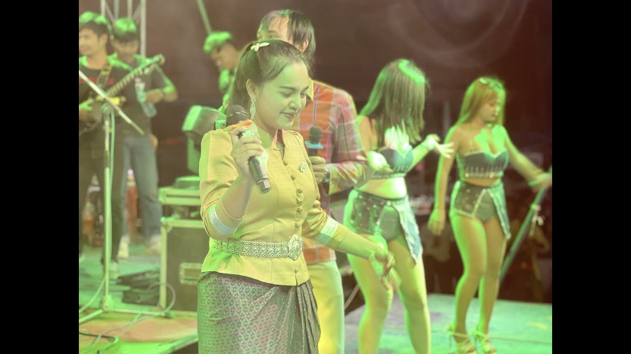 ภูมิตำแร็ย - หนิง  อรจิรา [Live version ] งานปิดทองฝั่งลูกนิมิต ณ วัดบ้านบุญช่วย