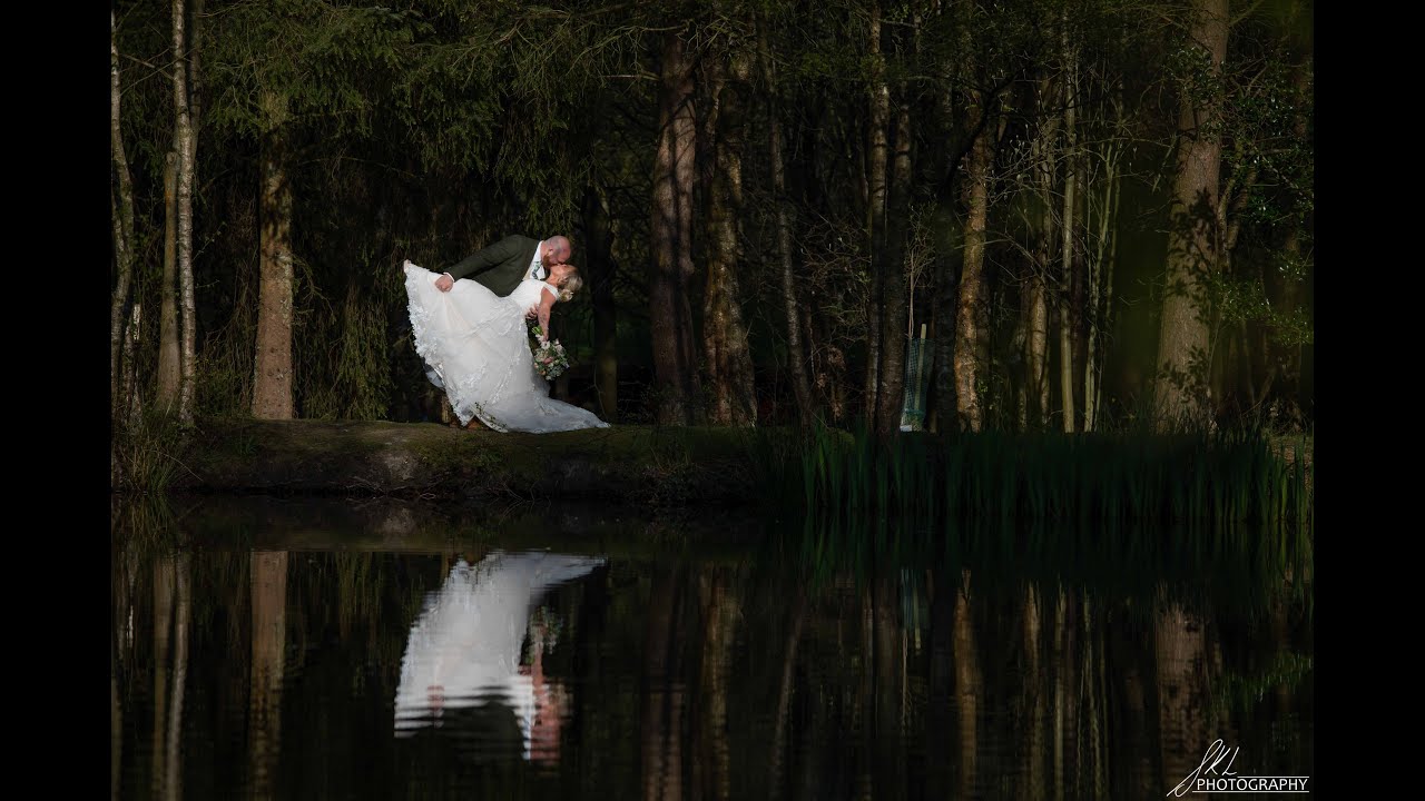 Kelly & Dan - Chevin Country Park Hotel