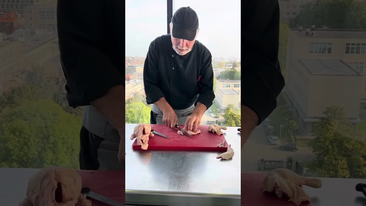 Cvo Brussel - chef Johan Jacobs - Snijden van paupiettes en suprêmes uit een kip