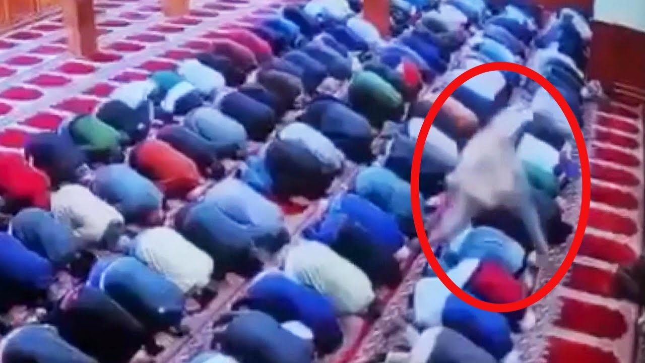 Worshippers Detain Suspect After Imam Stabbed at Mosque