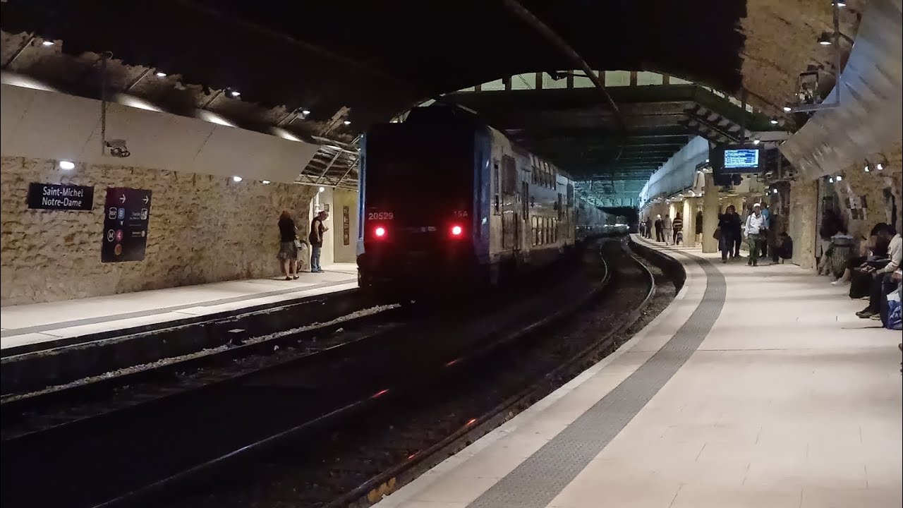 RER C - Z20500/Z20900/Z5600/Z8800 Saint-Michel-Notre-Dame