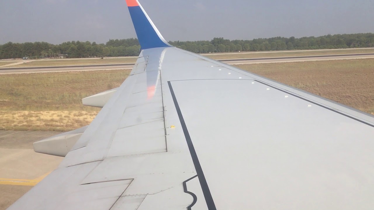 Sun Express Boing 737-800 Landing Antalya Airport