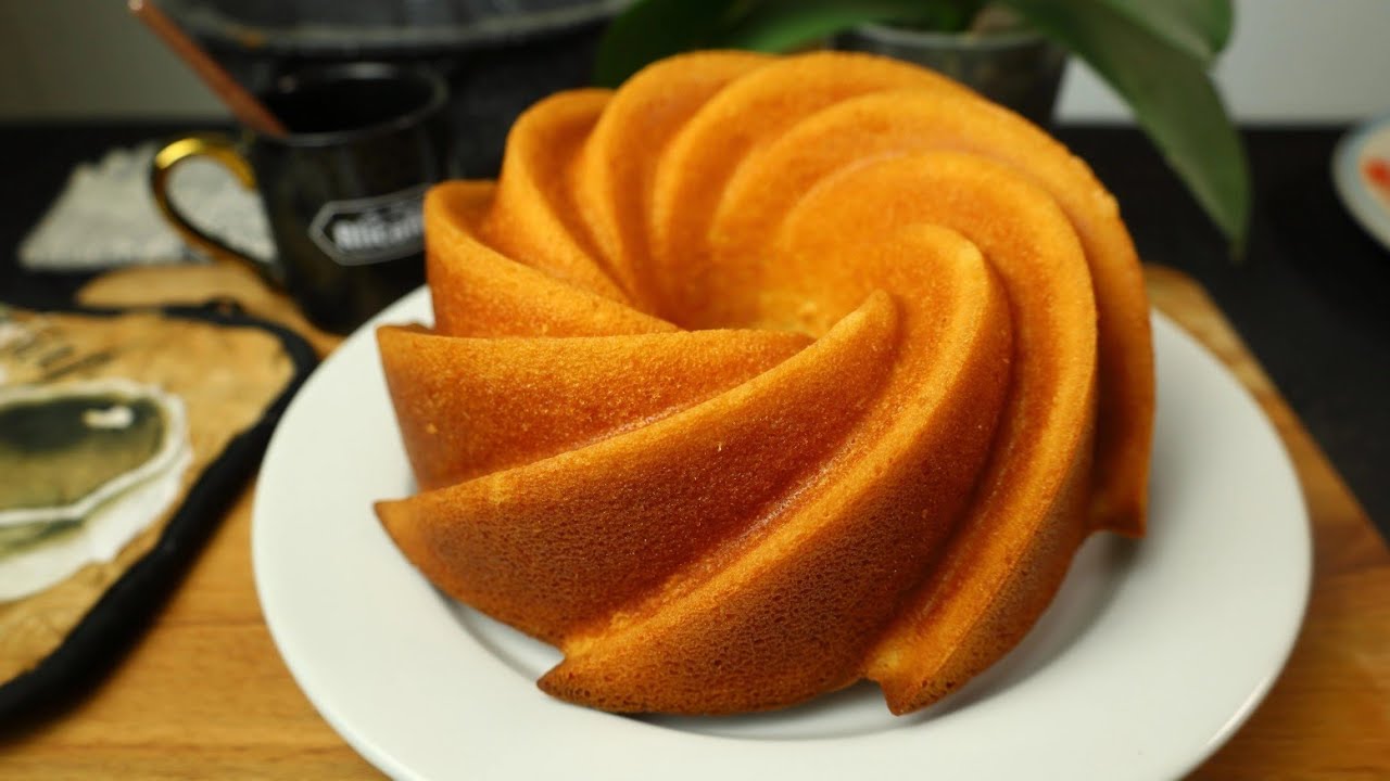 5 Cup Delicious Yogurt Cake Recipe in 5 minutes : Melts in your mouth !