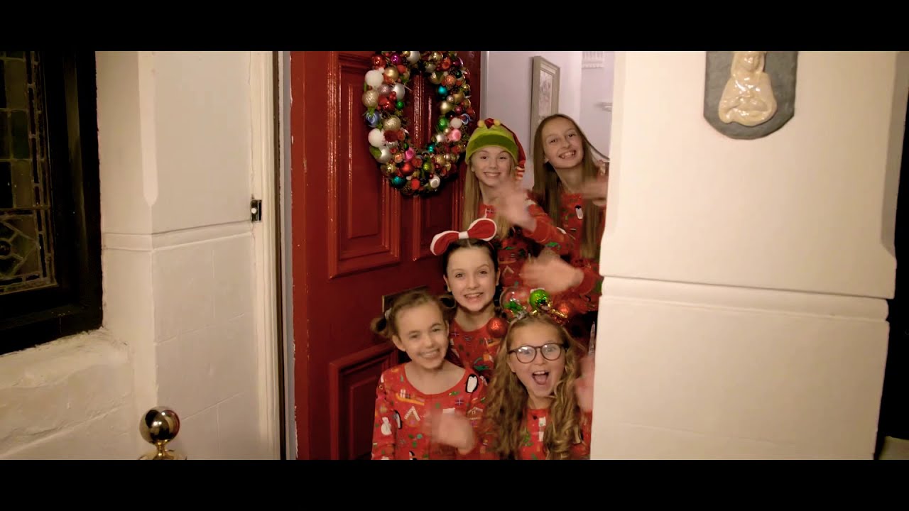 Minis - Nadolig, Dyma Ni! (Official Video)