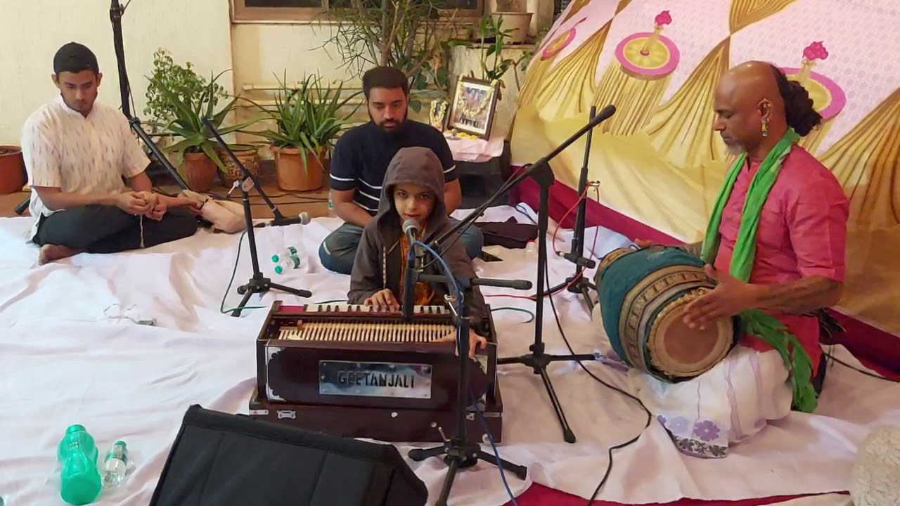Kirtan with Madhava prabhu