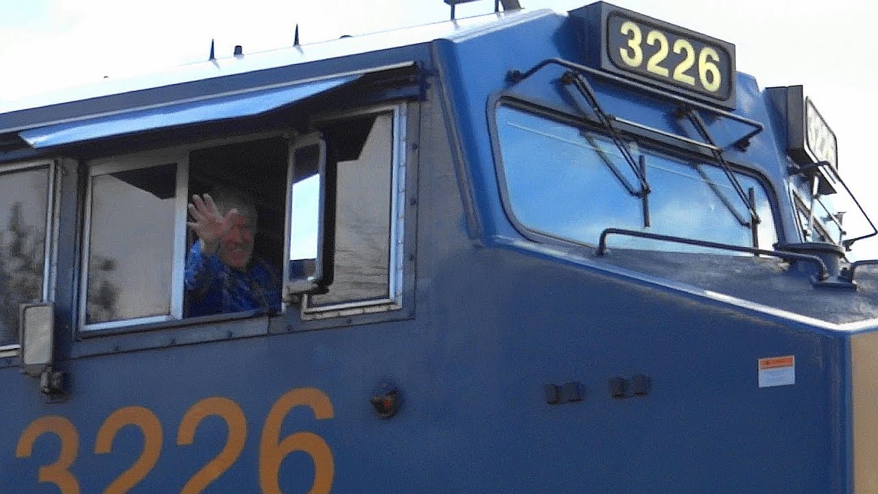 Trains & Railfans In St Denis & Baltimore City